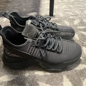 Steve Madden Maxima Sneaker - Charcoal Grey